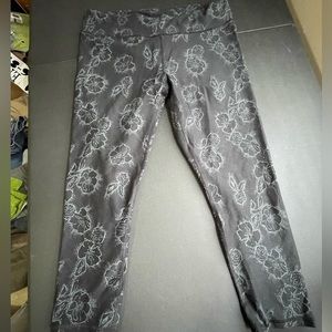 Capri fabletics leggings